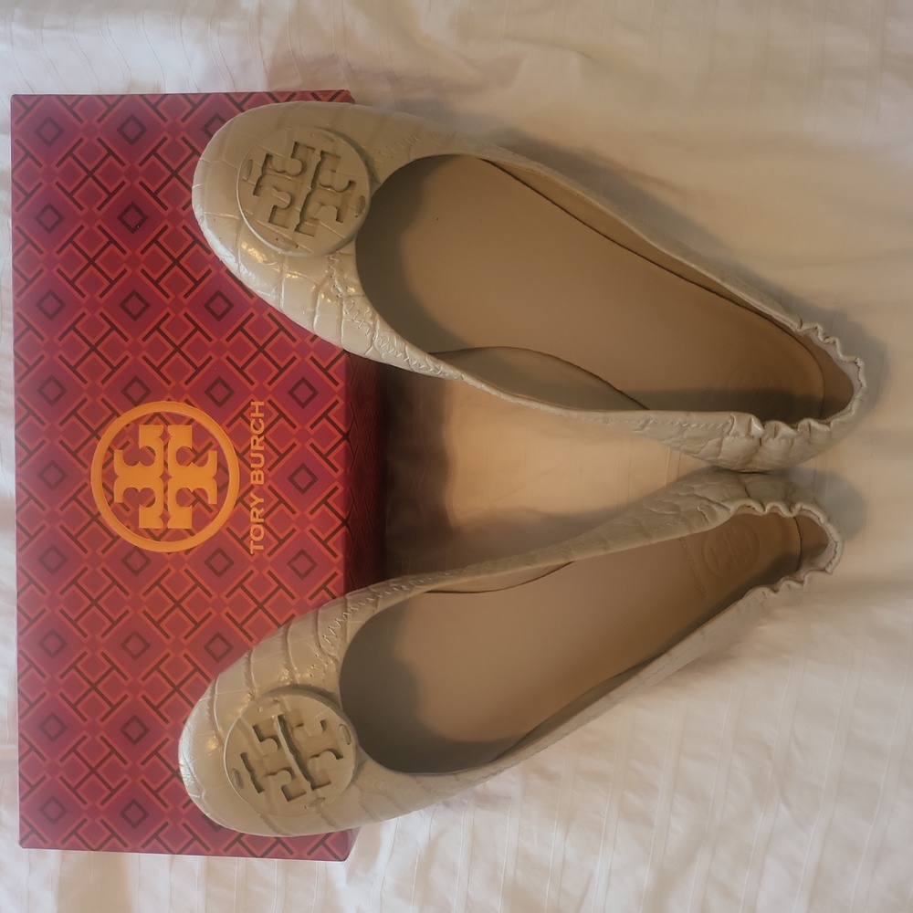 EUC Tory Burch Minnie shoes size 8.5